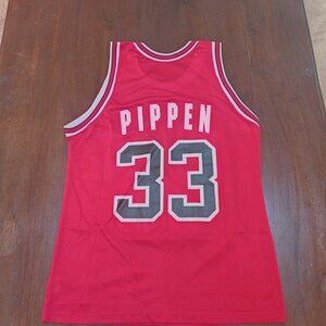 Champion Scottie Pippen Chicago Bulls NBA Basketball Jersey Adult Medium Red